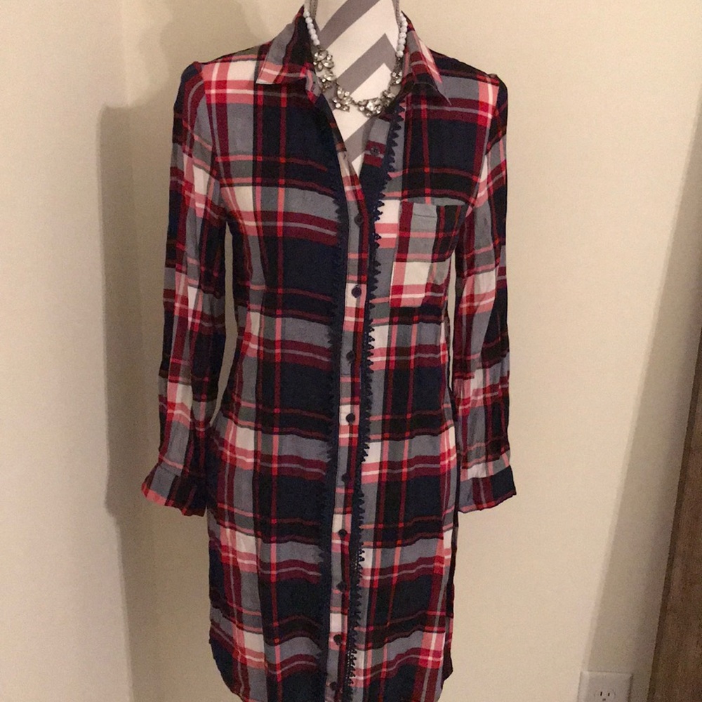Entro plaid tunic button up size Small
